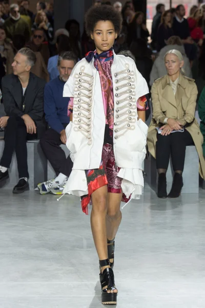 Look 4